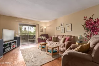 Photo #3: 6441402 Listing 