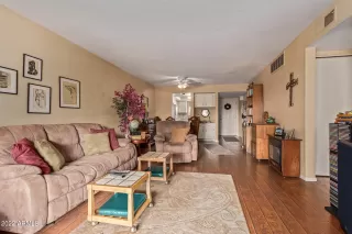 Photo #4: 6441402 Listing 