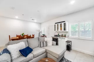 Photo #4: 6441490 Listing 