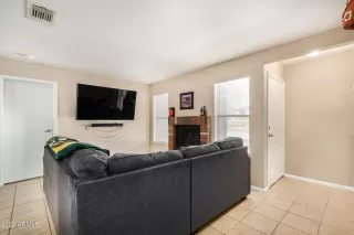 Photo #6: 6441623 Listing