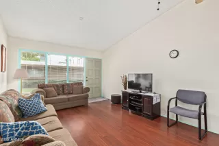 Photo #5: 6441779 Listing