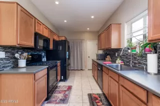 Photo #6: 6441877 Listing