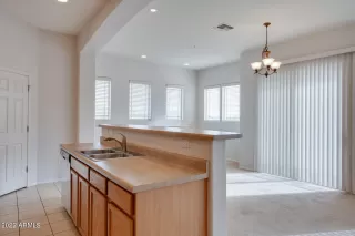 Photo #6: 6441919 Listing 