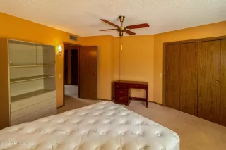 Photo #6: 6441947 Listing