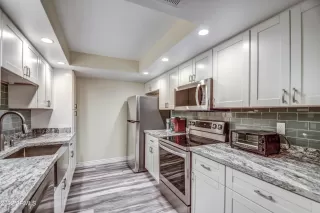 Photo #6: 6441969 Listing