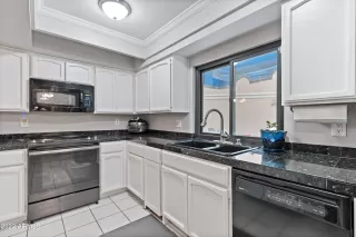 Photo #5: 6442053 Listing 