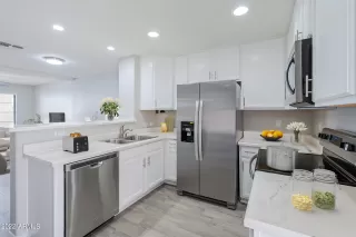 Photo #5: 6442088 Listing