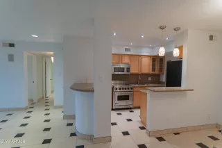 Photo #2: 6442495 Listing