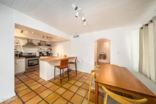 Photo #5: 6442602 Listing