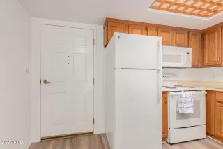 Photo #6: 6442753 Listing