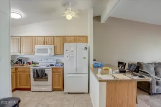 Photo #6: 6443443 Listing