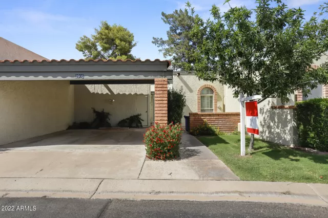 MLS: 6443739 Condo For Sale