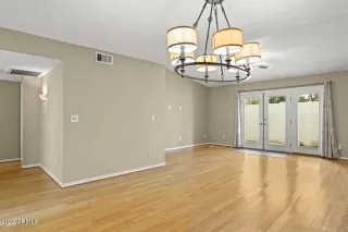 Photo #6: 6443739 Listing 