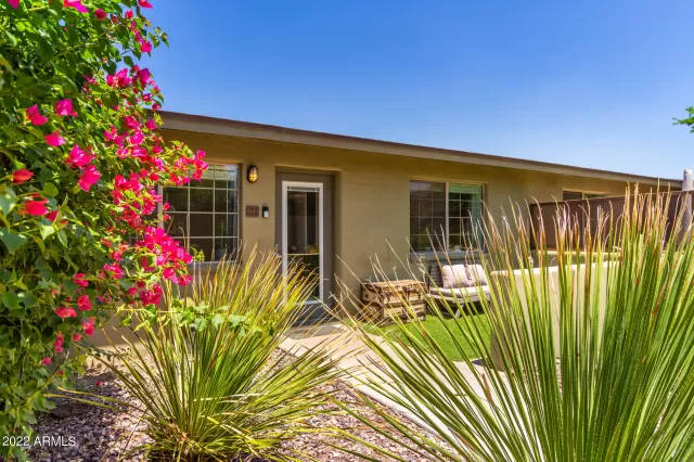 MLS: 6443810 Condo For Sale