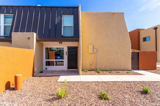 MLS: 6444002 Condo For Sale