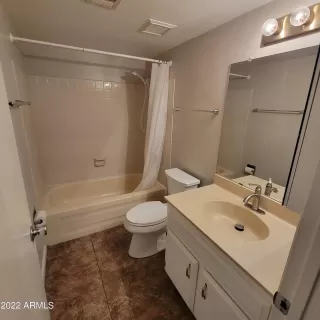 Photo #6: 6444081 Listing