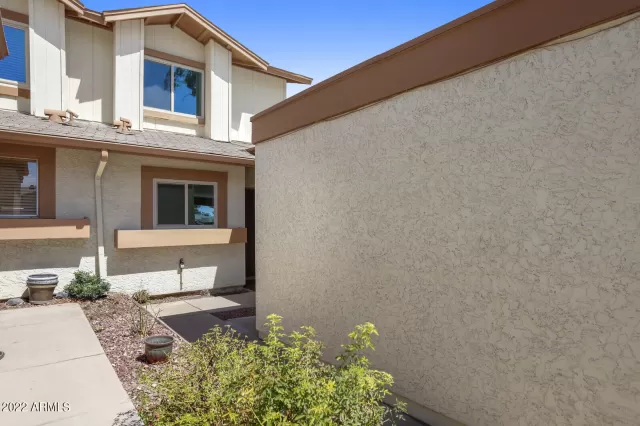 MLS: 6444100 Condo For Sale