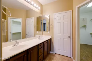 Photo #4: 6444120 Listing