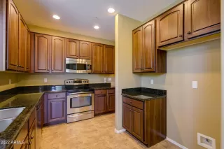 Photo #6: 6444120 Listing