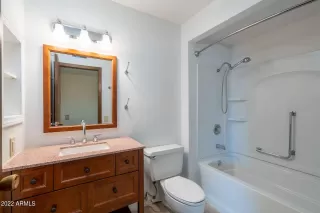 Photo #5: 6444134 Listing