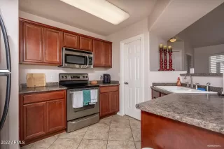 Photo #6: 6444153 Listing