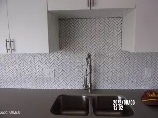 Photo #4: 6444631 Listing 