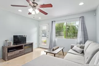 Photo #4: 6444742 Listing