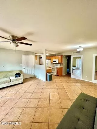 Photo #3: 6445022 Listing