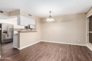 Photo #6: 6445050 Listing 