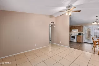 Photo #5: 6445133 Listing