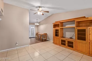 Photo #6: 6445133 Listing