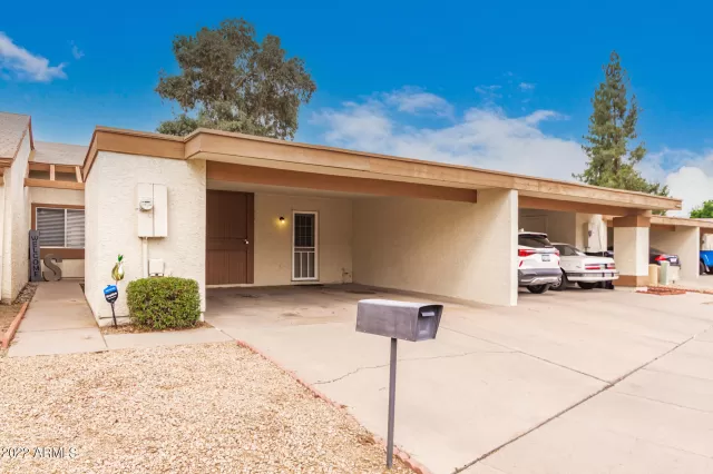 MLS: 6445244 Condo For Sale