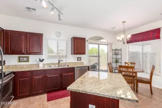 Photo #5: 6445314 Listing 