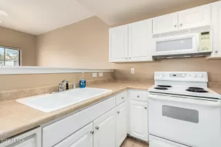 Photo #6: 6445354 Listing