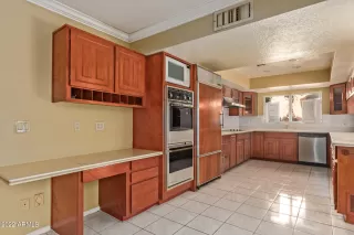 Photo #5: 6445542 Listing