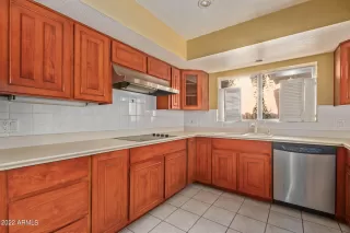 Photo #6: 6445542 Listing