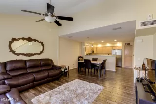 Photo #6: 6445739 Listing