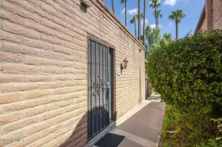 Photo #2: 6445741 Listing