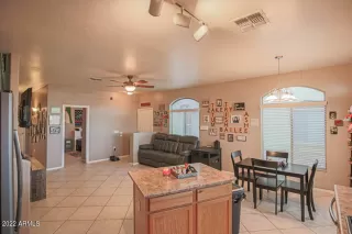 Photo #4: 6445746 Listing