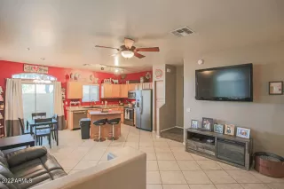 Photo #5: 6445746 Listing