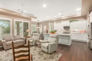 Photo #2: 6446046 Listing