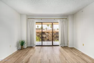 Photo #2: 6446066 Listing