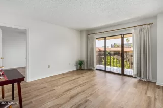 Photo #3: 6446066 Listing