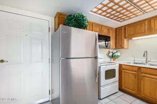 Photo #6: 6446066 Listing