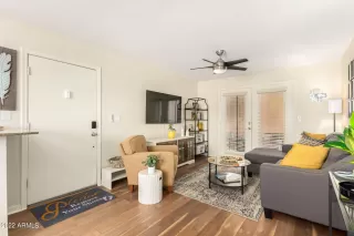 Photo #3: 6446203 Listing