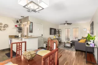 Photo #5: 6446203 Listing