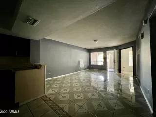 Photo #6: 6446404 Listing