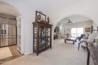 Photo #5: 6446630 Listing