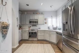 Photo #6: 6446630 Listing