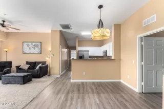 Photo #4: 6446652 Listing